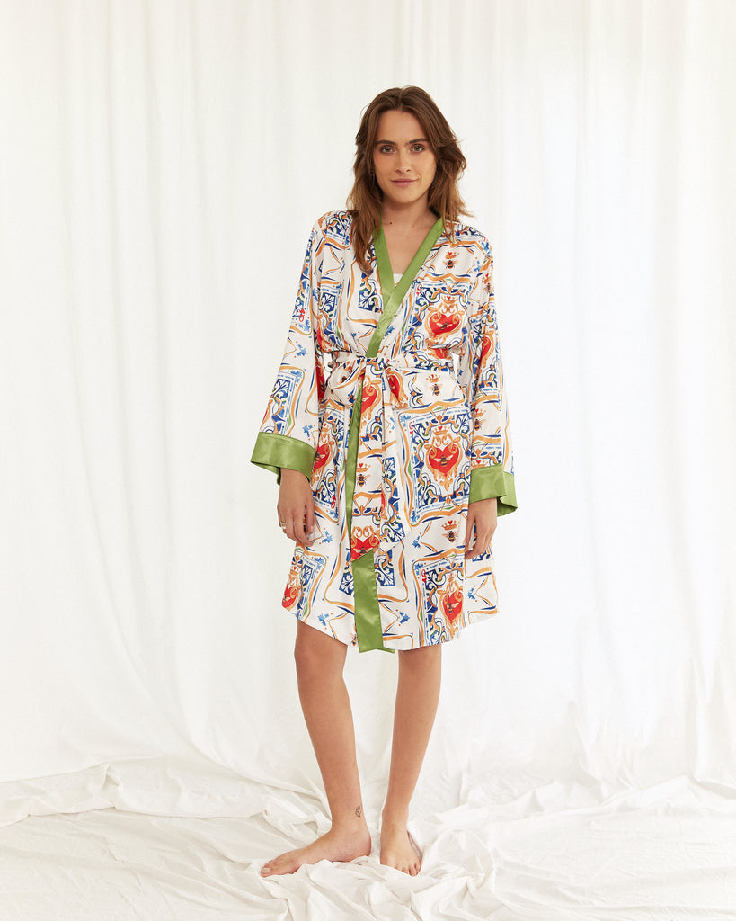 Bella Descanso luxury sleepwear. Palazzo luxury satin robe. Versatile style from sleepwear to resort wear. 